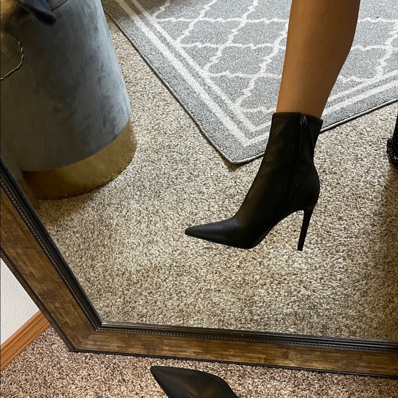 Elegant Black Women's Ankle Boots - Picture 9 of 11